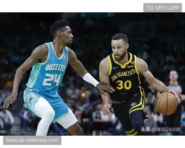 勇士通过库里和穆迪的努力终结太阳连胜，勇士队为库里布置的战术